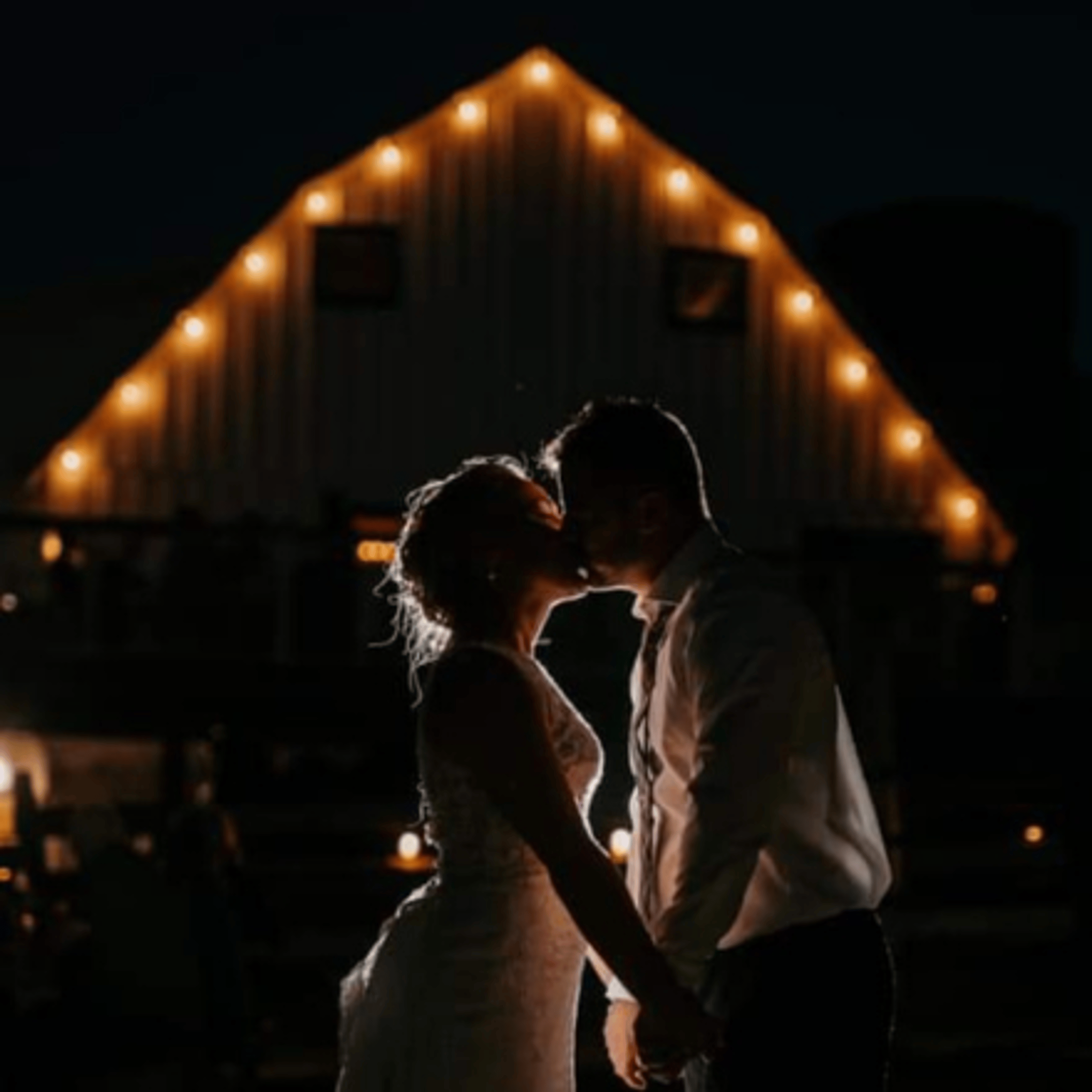 2023-10/Barn lIghts.png