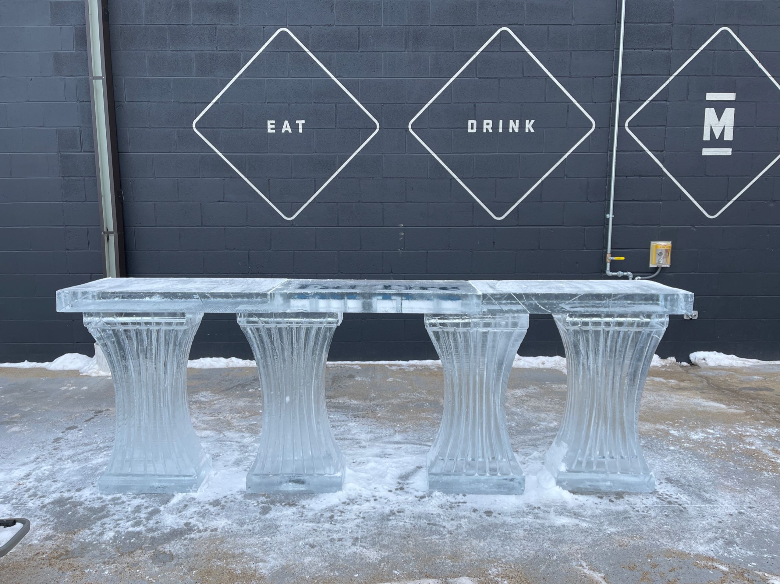 2024-07/ice_bar-01.jpg