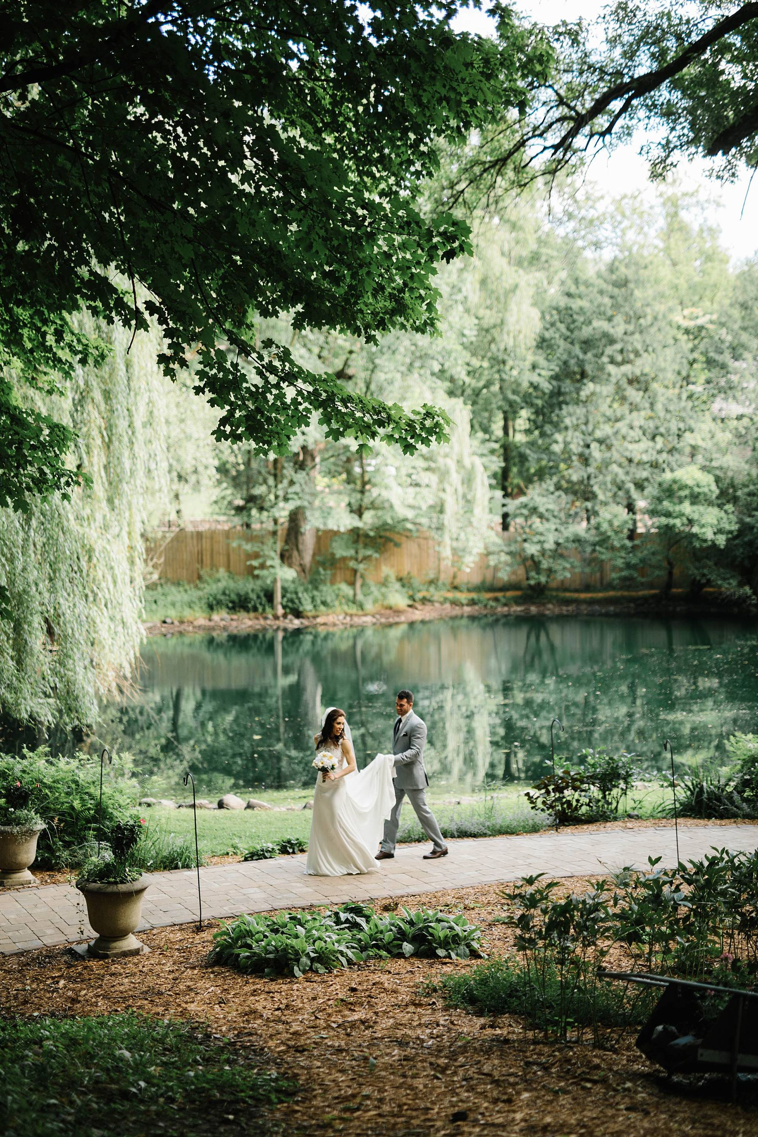 2024-12/Woods-Chapel-Minnesota-Summer-Wedding_0033 (1).jpeg