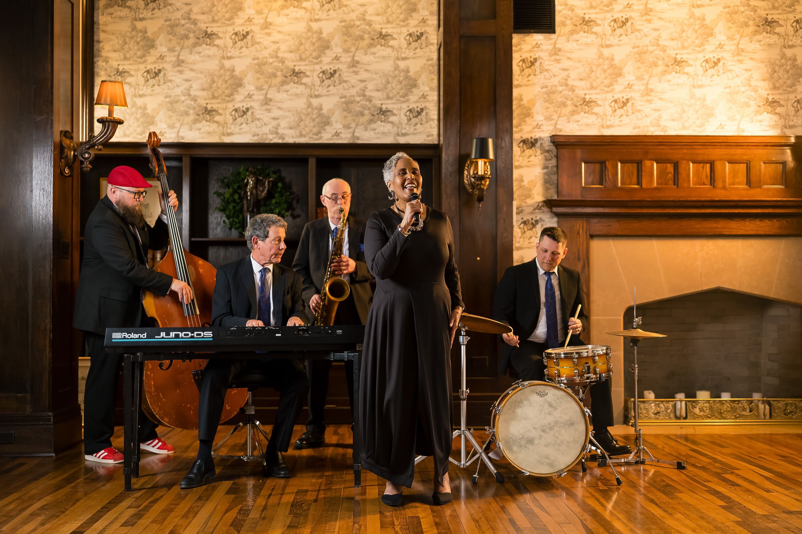 2025-05/Courtney Burton Music, Jeannine Marie Photography 058 (1).jpg